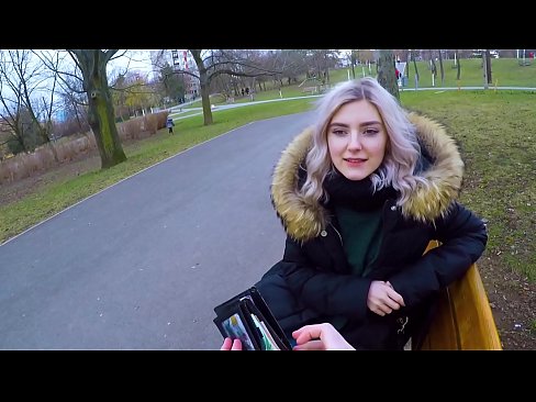 ❤️ Прогута врелу сперму странца за новац - пушење у парку од Еве Елфие ❤ Порно видео код нас